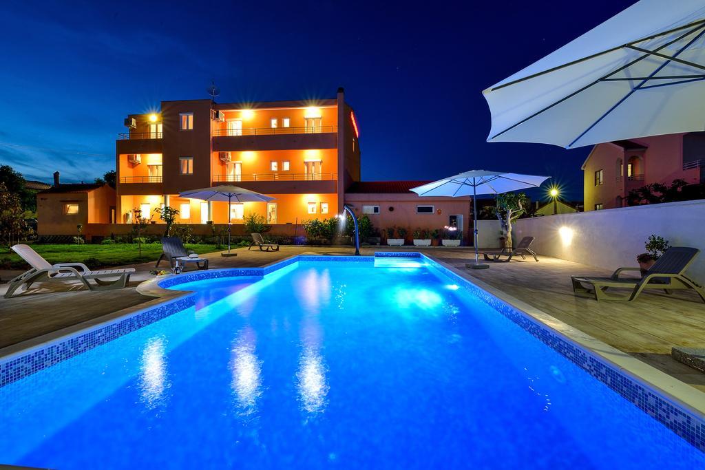 Apartments Bonex Привлака Екстер'єр фото